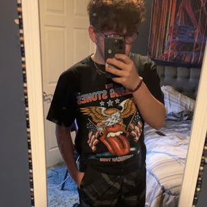 Meet your Posher, Logan